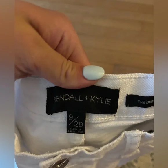 White jean shorts - Picture 2 of 3